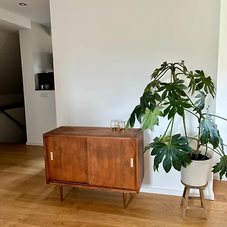 Modern With Balcony & View Near Dresden *