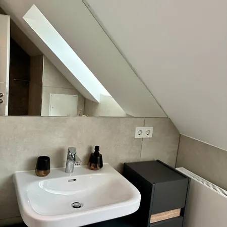 Modern With Balcony & View Near Dresden