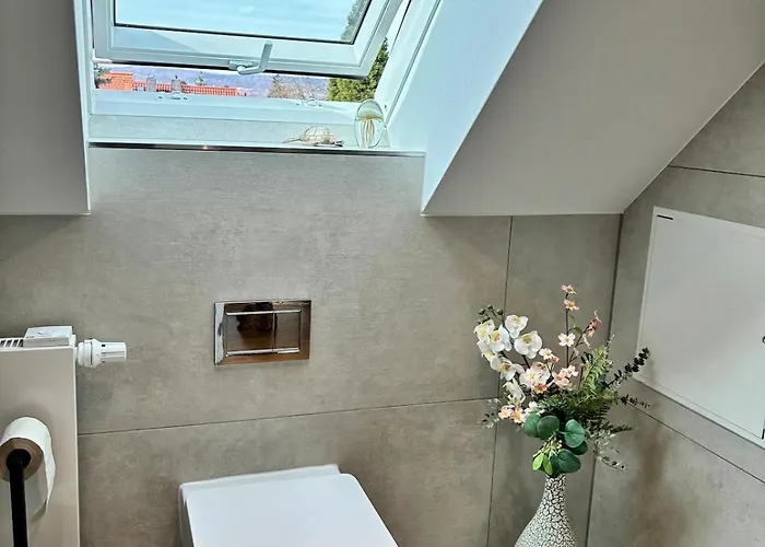 Modern With Balcony & View Near Dresden