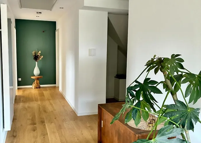 Lägenhet Modern With Balcony & View Near Dresden *